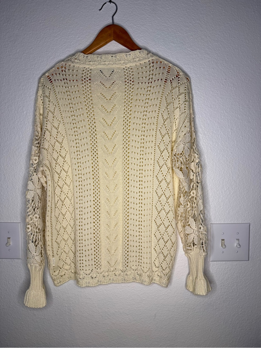 Davi & Dani Ivory Crochet Open Knit Lace Sleeve Boho Sweater Women’s Size Medium - Picture 3 of 9